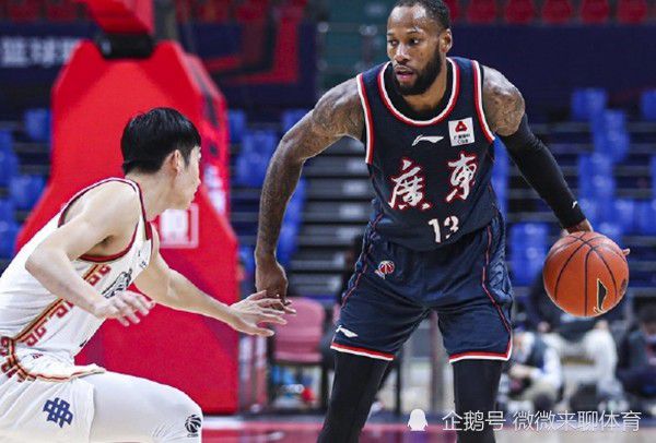 在双方首次交手时，阿森纳曾在客场以1-2输给对手。